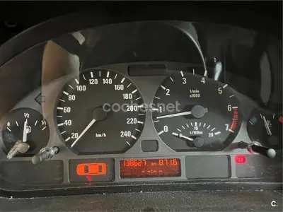 Usado BMW 318 143 CV (105 kW) 2003 Azul Berlina