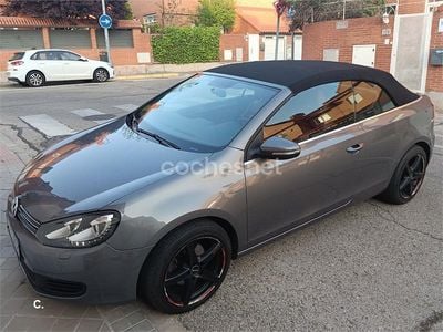 Usado VW Golf Cabriolet 105 CV (77 kW) 2012 Gris / plata Descapotable