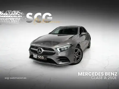 Usado Mercedes A250 218 CV (160 kW) 2022 Gris / plata Berlina