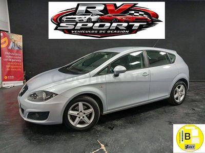 Usado Seat Leon Style 105 CV (77 kW) 2011 Gris / plata Utilitario