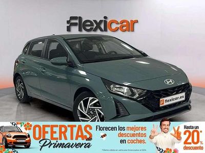Usado Hyundai i20 101 CV (74 kW) 2024 Verde Utilitario