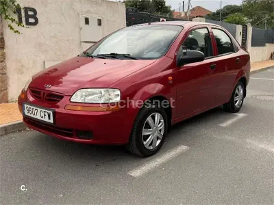 Usado Chevrolet Kalos SE 83 CV (61 kW) 2003 Rojo Berlina