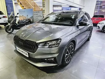 Nuevo Skoda Fabia Monte Carlo 150 CV (110 kW) 2026 Gris Utilitario