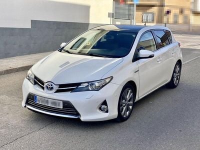 Blanco Usado 2013 Toyota Auris Hybrid Advance Utilitario | 11.900 €