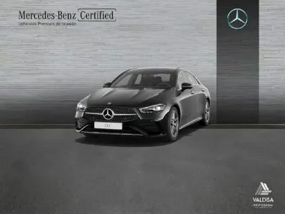 Usado Mercedes CLA200 163 CV (119 kW) 2025 Negro cosmos Berlina