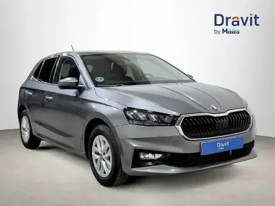 Usado Skoda Fabia Selection 116 CV (85 kW) 2025 Gris Utilitario