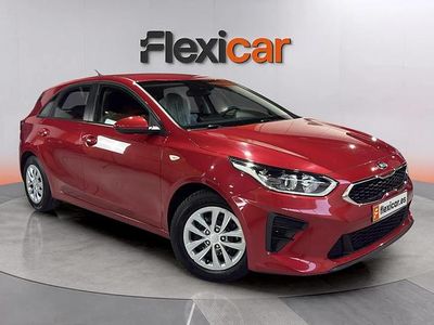 Usado Kia Ceed 120 CV (88 kW) 2020 Rojo Utilitario