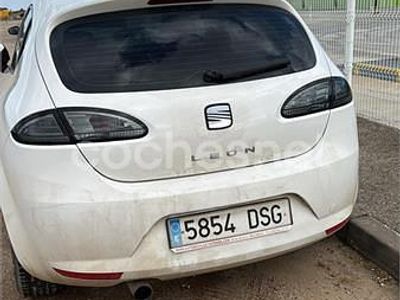 Usado Seat Leon Sport 105 CV (77 kW) 2005 Blanco Utilitario