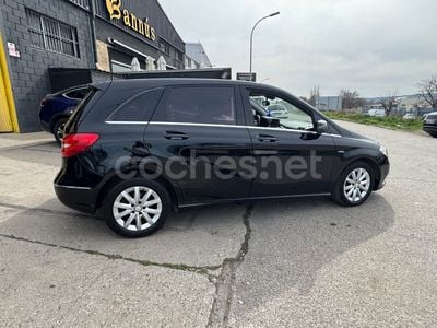 Mercedes B180