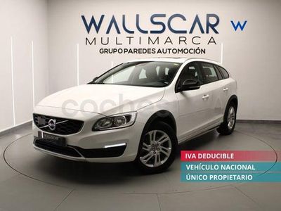 Usado Volvo V60 CC Momentum 150 CV (110 kW) 2016 Blanco Familiar