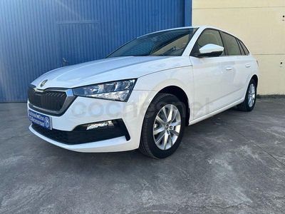 Usado Skoda Scala Ambition 95 CV (69 kW) 2022 Blanco Utilitario