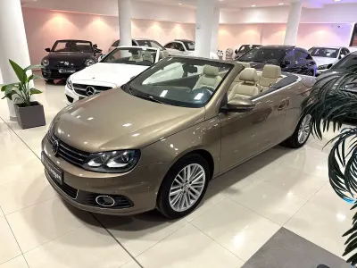 Usado VW Eos 140 CV (102 kW) 2015 Marrón Descapotable