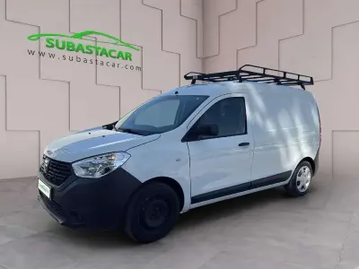 Usado Dacia Dokker Essentiel 102 CV (75 kW) 2019 Blanco Monovolumen