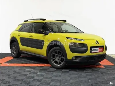Usado Citroën C4 Cactus Feel 100 CV (73 kW) 2015 Amarillo Utilitario