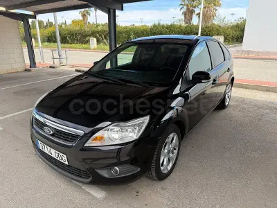 Usado Ford Focus Titanium 90 CV (66 kW) 2009 Negro Berlina