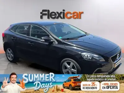 Usado Volvo V40 Inscription 120 CV (88 kW) 2018 Negro Berlina