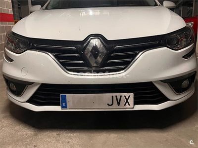 Usado Renault Mégane GrandTour Zen 130 CV (95 kW) 2016 Blanco Familiar