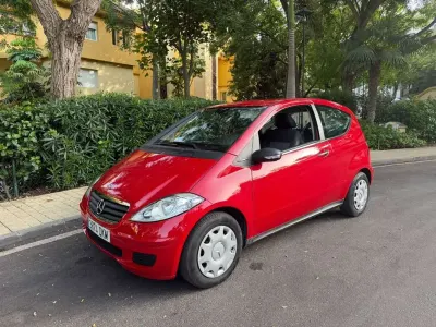 Usado Mercedes A150 95 CV (69 kW) 2006 Rojo Utilitario