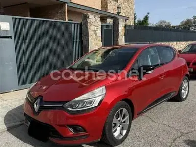Usado Renault Clio IV LIMITED 90 CV (66 kW) 2016 Rojo Berlina