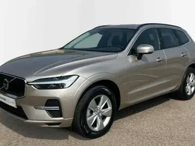 Usado Volvo XC60 Core 197 CV (144 kW) 2023 Oro SUV