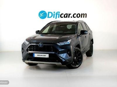 Gris Usado 2023 Toyota RAV4 Hybrid Style SUV | 40.490 € (Un poco caro)