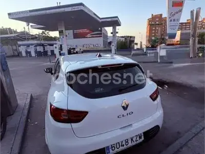 Usado Renault Clio IV Business 75 CV (55 kW) 2019 Blanco Berlina