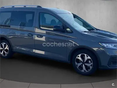 Usado Ford Grand Tourneo Connect Active 114 CV (83 kW) 2024 Gris / plata Monovolumen