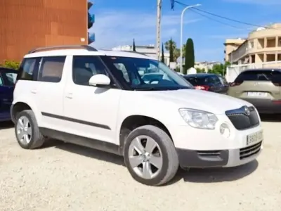 Usado Skoda Yeti Ambition 105 CV (77 kW) 2010 Blanco SUV