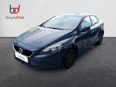 Usado Volvo V40 Momentum 120 CV (88 kW) 2017 Azul Berlina
