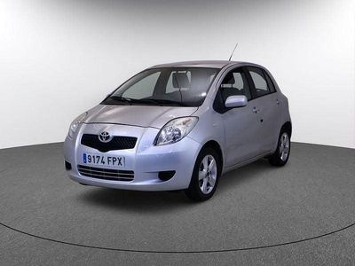 Gris Usado 2007 Toyota Yaris Sol Berlina | 6940 € (Un poco caro)