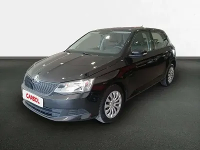 Usado Skoda Fabia Active 95 CV (69 kW) 2017 Negro Utilitario