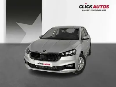 Usado Skoda Fabia Selection 116 CV (85 kW) 2025 Plateado Utilitario