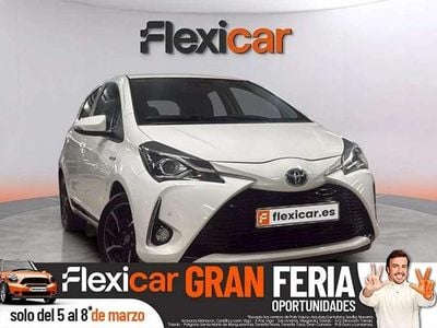 Usado Toyota Yaris Hybrid Active 99 CV (72 kW) 2017 Blanco Utilitario