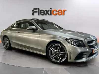 Usado Mercedes C300 245 CV (180 kW) 2018 Gris Coupe