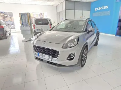 Usado Ford Puma Titanium 125 CV (91 kW) 2022 Beige SUV