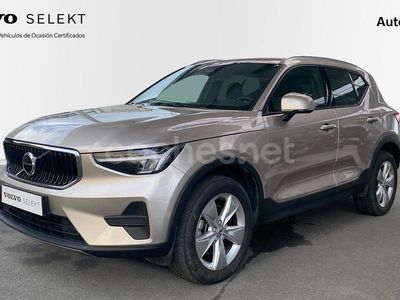 Beige Usado 2024 Volvo XC40 Core SUV | 32.600 € (Precio justo)