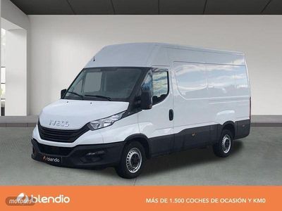Blanco Usado 2022 Iveco Daily Berlina | 26.465 € (Un poco caro)