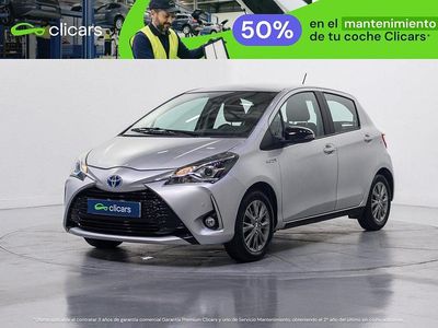 Usado Toyota Yaris Hybrid Active 100 CV (73 kW) 2017 Gris Berlina