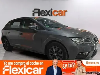 Usado Seat Leon Style 125 CV (91 kW) 2018 Gris