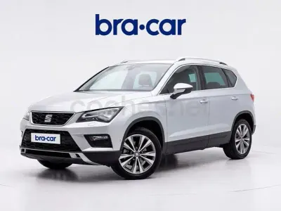 Usado Seat Ateca 4Drive 190 CV (139 kW) 2021 Gris / plata SUV