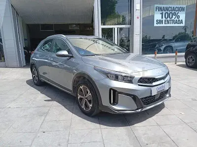 Usado Kia XCeed 141 CV (103 kW) 2023 Gris / plata SUV