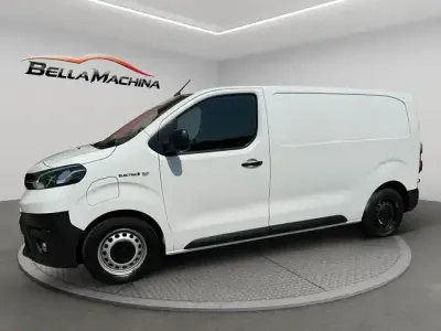 Käytetty Toyota Proace 100 kW (136 HP) 2022 Valkoinen Tila-auto