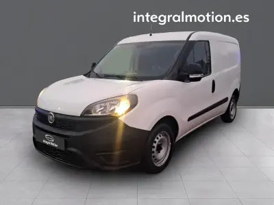 Usado Fiat Doblò 95 CV (69 kW) 2019 Blanco Monovolumen