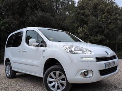 Begagnad Peugeot Partner Tepee 92 HK (67 kW) 2014 Vit Minibuss
