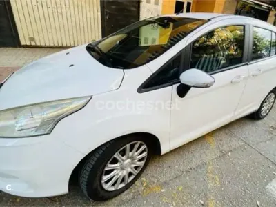 Usado Ford B-MAX Trend 95 CV (69 kW) 2013 Blanco Monovolumen