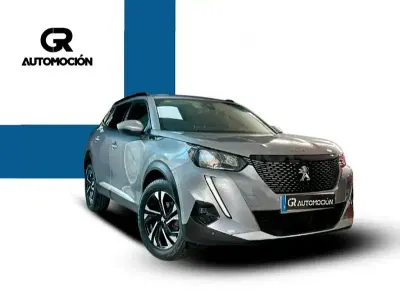 Usado Peugeot 2008 Allure 100 CV (73 kW) 2020 Gris / plata SUV