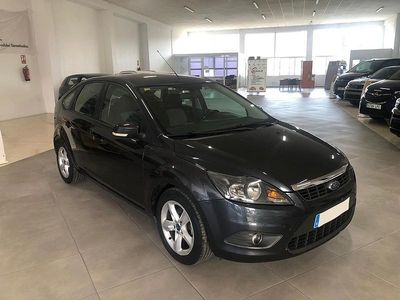 Usado Ford Focus Trend 109 CV (80 kW) 2010 Azul / gris Utilitario