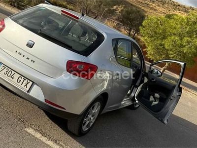 Gris / plata Usado 2010 Seat Ibiza Reference Berlina | 4800 € (Precio justo)