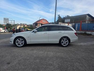 Usado Mercedes C220 170 CV (125 kW) 2011 Blanco Familiar