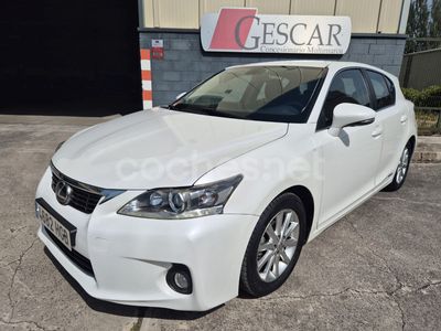 Lexus CT200h